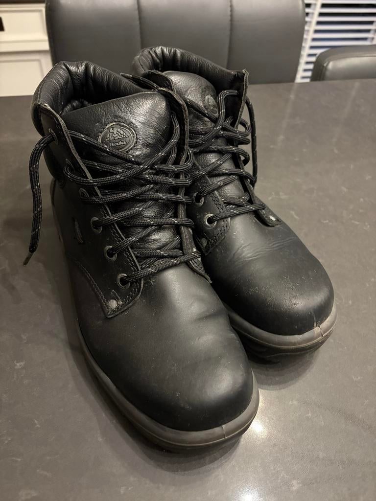 Bata Zwarte veiligheidsschoenen S3- Maat 44, Ophalen of Verzenden, Zo goed als nieuw