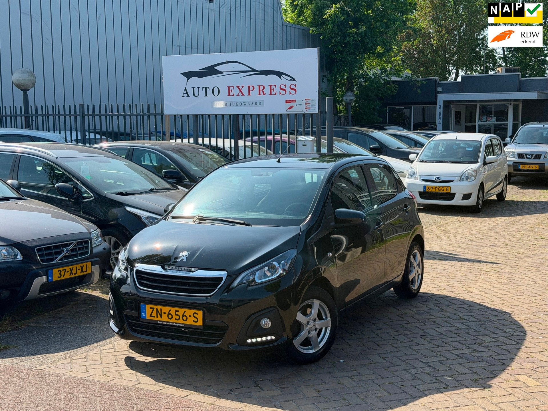 Peugeot 108 1.0 e-VTi Active/Airco/Navi/Carplay/Nap/Nieuw Ap, Auto's, Peugeot, Voorwielaandrijving, Gebruikt, Euro 6, 4 stoelen
