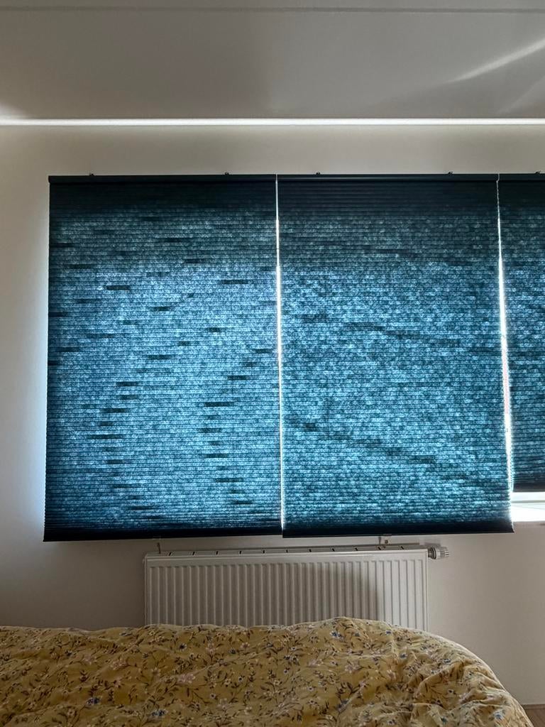 Ikea Twee blauwe rolgordijnen, Gebruikt, 100 tot 150 cm, Blauw, Ophalen of Verzenden