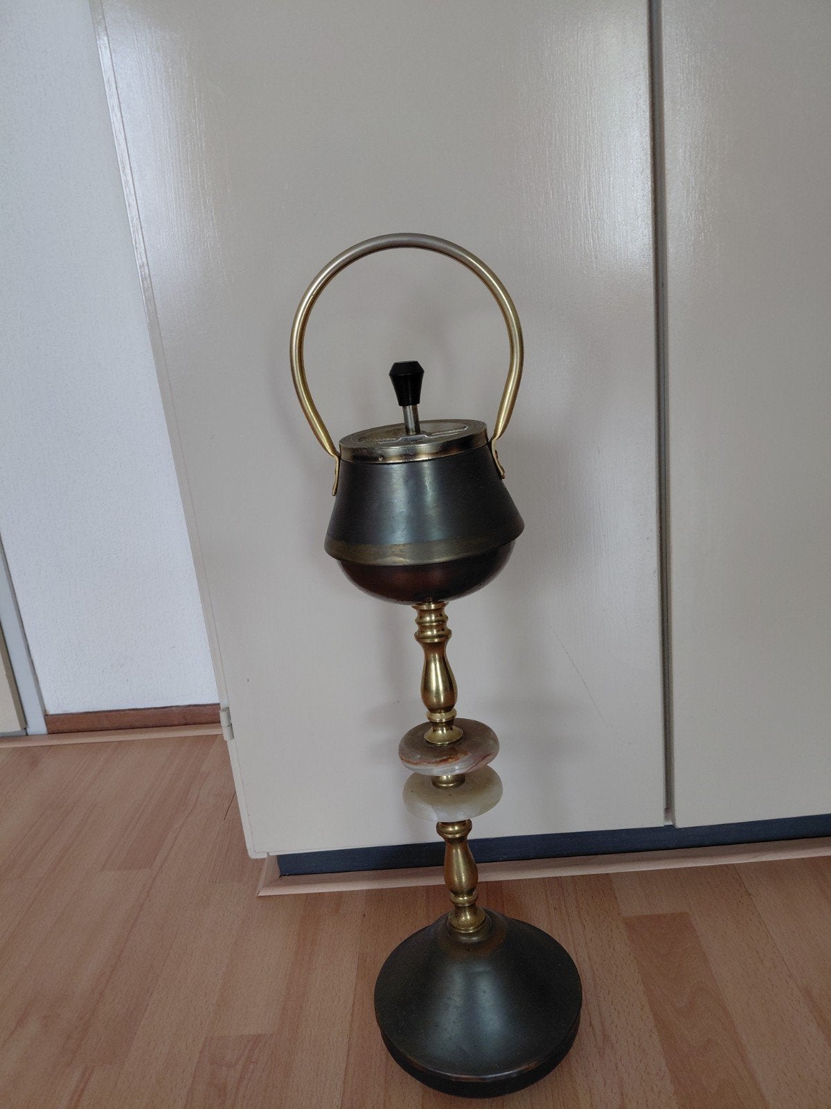 Antieke staande asbak, Antiek en Kunst, Ophalen