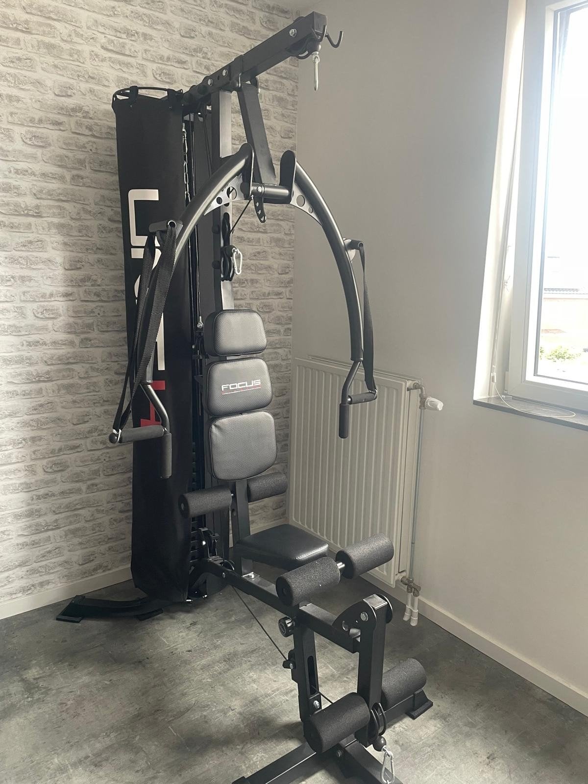 Krachtstation Focus Unit 4, Sport en Fitness, Ophalen, Benen, Krachtstation, Zo goed als nieuw
