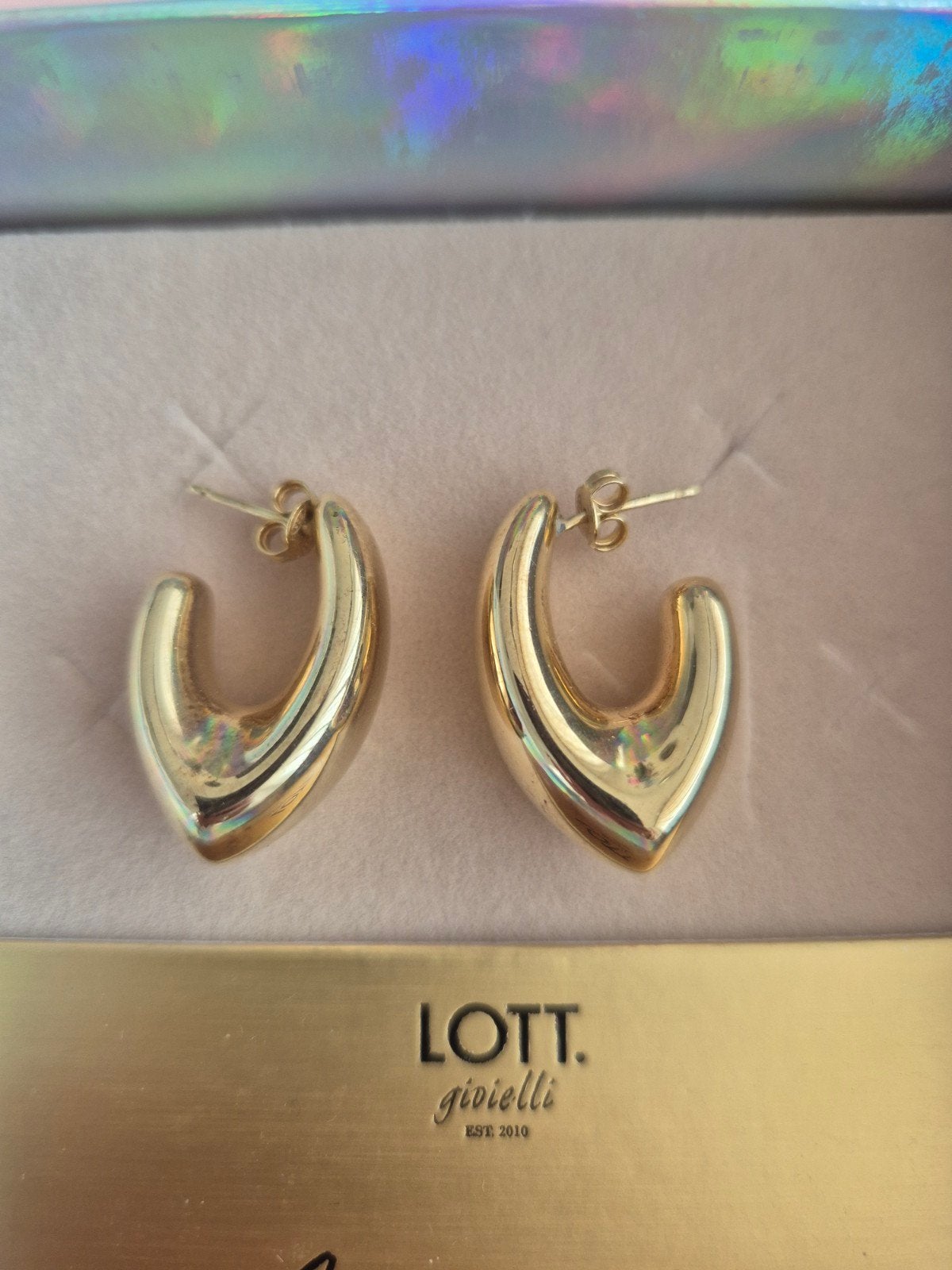 LOTT.gioielli Classic Triangle Oorbellen Goud, Sieraden, Tassen en Uiterlijk, Ophalen of Verzenden, Zo goed als nieuw, Knopjes of Stekers