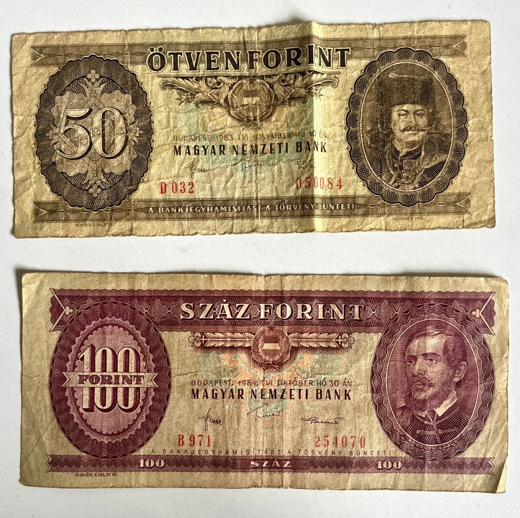 Twee Hongaarse bankbiljetten uit de jaren 80, Postzegels en Munten, Ophalen of Verzenden, Hongarije, Los biljet