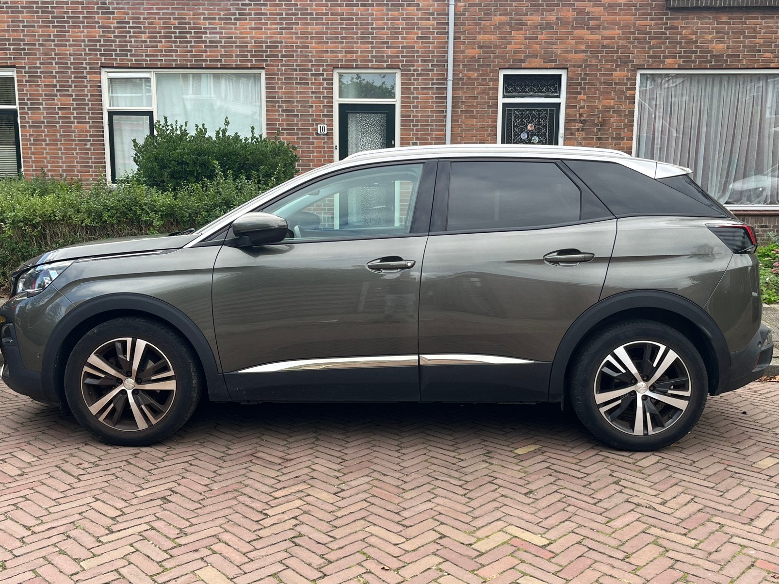 Peugeot 3008 1.2 Puretech Automaat 2017 Grijs, Auto's, 1199 cc, 1245 kg, 1200 kg, 19 km/l