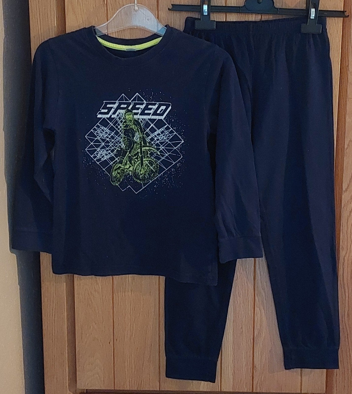 Zeeman pyjama set - maat 134/140, Ophalen, Zo goed als nieuw, Jongen, Nacht- of Onderkleding