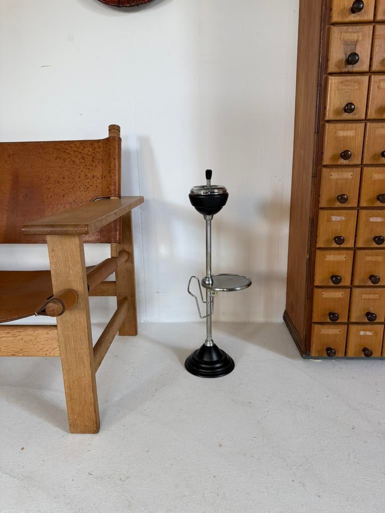 Vintage staande asbak met tafel en lectuurbak ‘50, Ophalen of Verzenden, Zo goed als nieuw