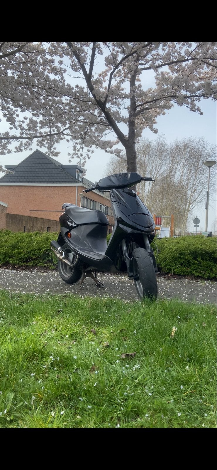 Zwarte Vivacity Scooter - Goede Staat, Fietsen en Brommers, Snorfietsen en Snorscooters, Ophalen, Gebruikt, Benzine, Peugeot