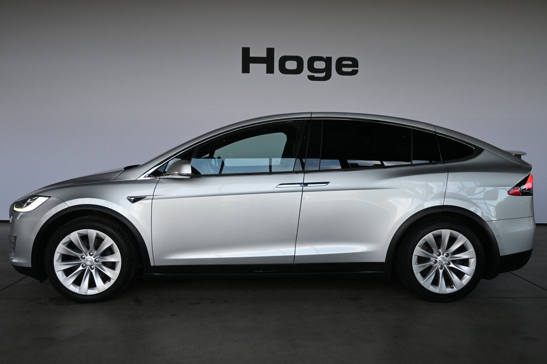 Tesla Model X 75D Base 7 persoons 86% SOH Clima Navigatie Le, Auto's, Automaat, Model X, Gebruikt, 124 €/maand