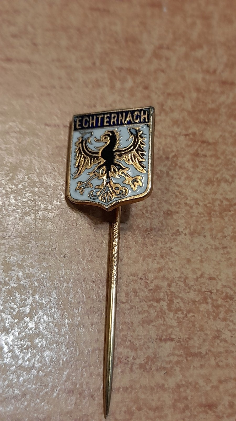 Vintage Echternach reversspeld / pin, Verzenden, Gebruikt