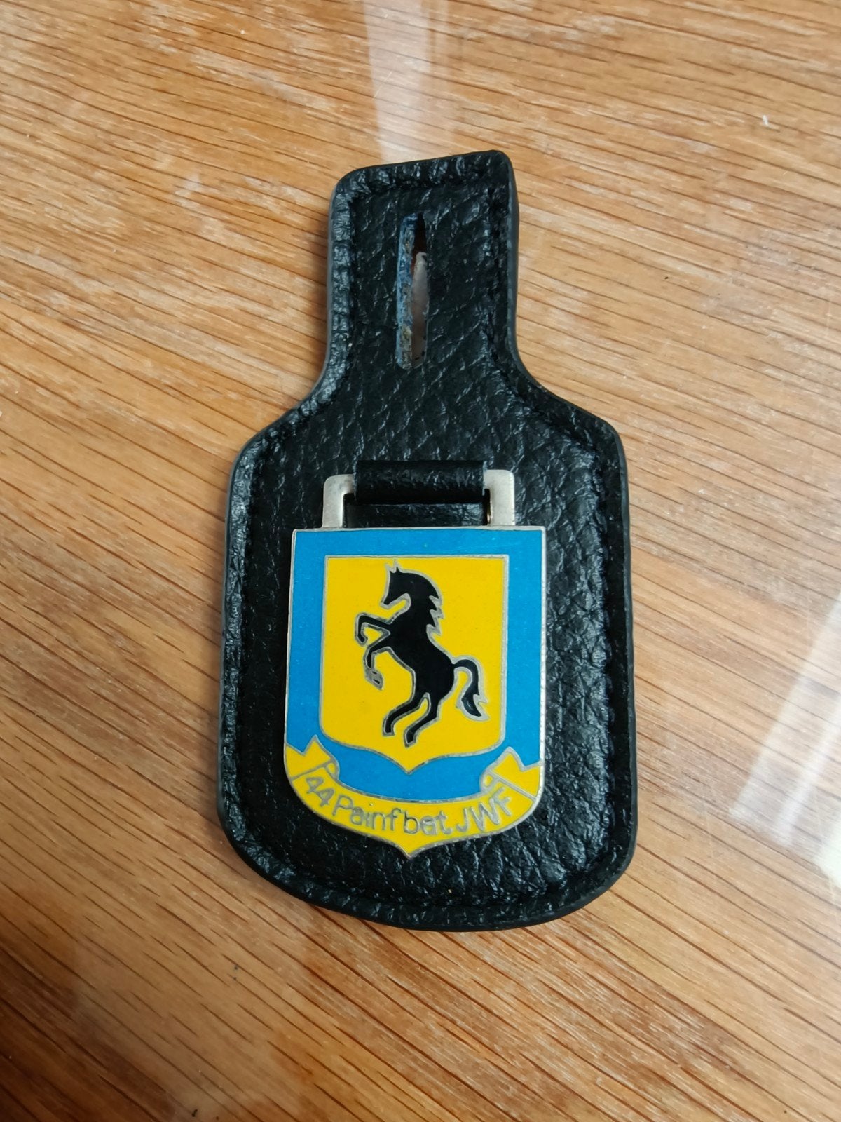 Hanger 44 Painfbat JWF - Zwart leer met embleem, Ophalen of Verzenden, Gebruikt, Overige typen