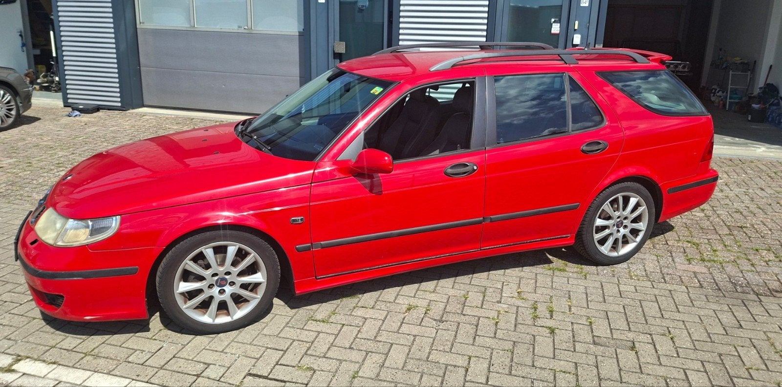 Saab 9-5 Estate 2.0T Vector sport  2005 Rood, Voorwielaandrijving, 1800 kg, 4 cilinders, Stationwagon