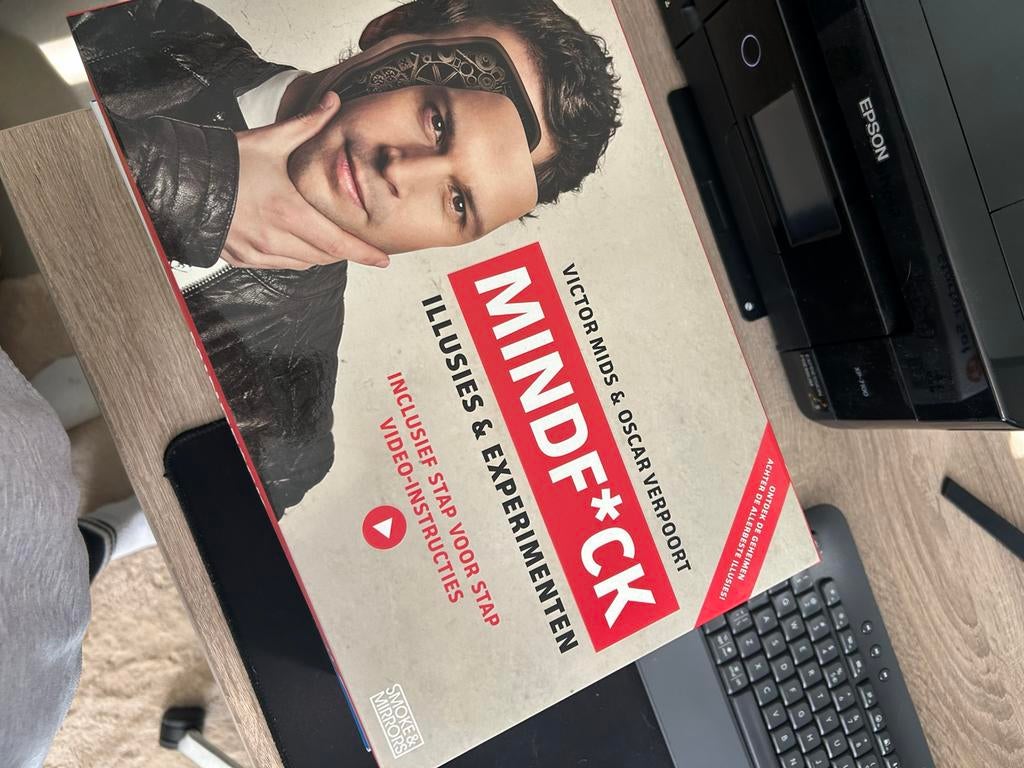 Illusies en Experimenten, Ophalen, Zo goed als nieuw