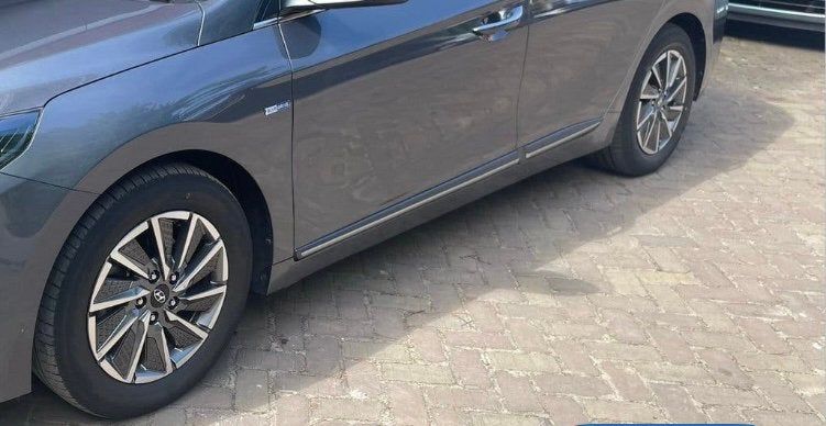 Taxi Klaar Hyundai ioniq (electric) te huur, Ophalen