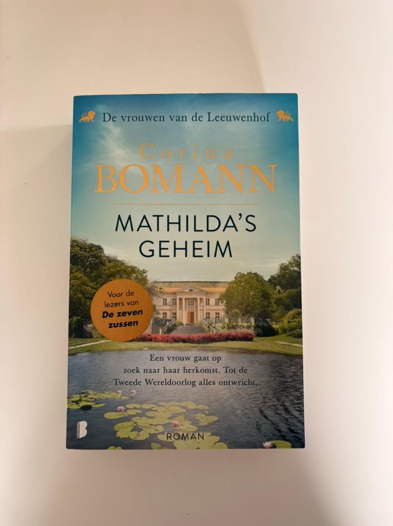 Corina Bomann - Mathilda’s geheim, Ophalen of Verzenden, Zo goed als nieuw, Nederland