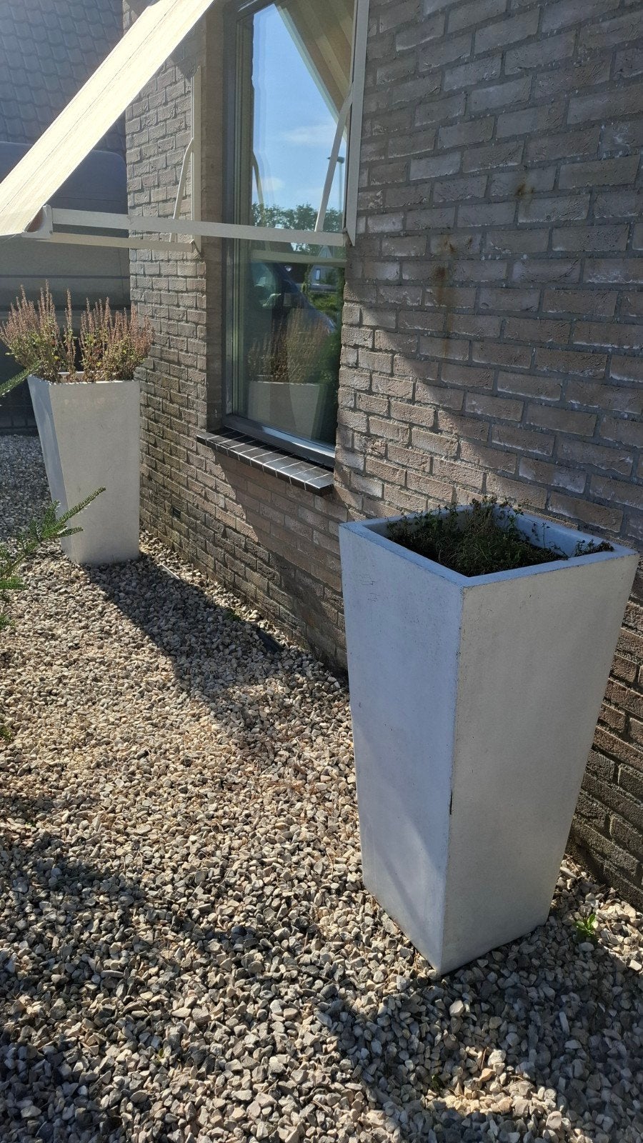 2 Witte polyester bloembakken h90 br 41, Tuin en Terras, Bloembakken en Plantenbakken, Ophalen of Verzenden, Gebruikt, Kunststof