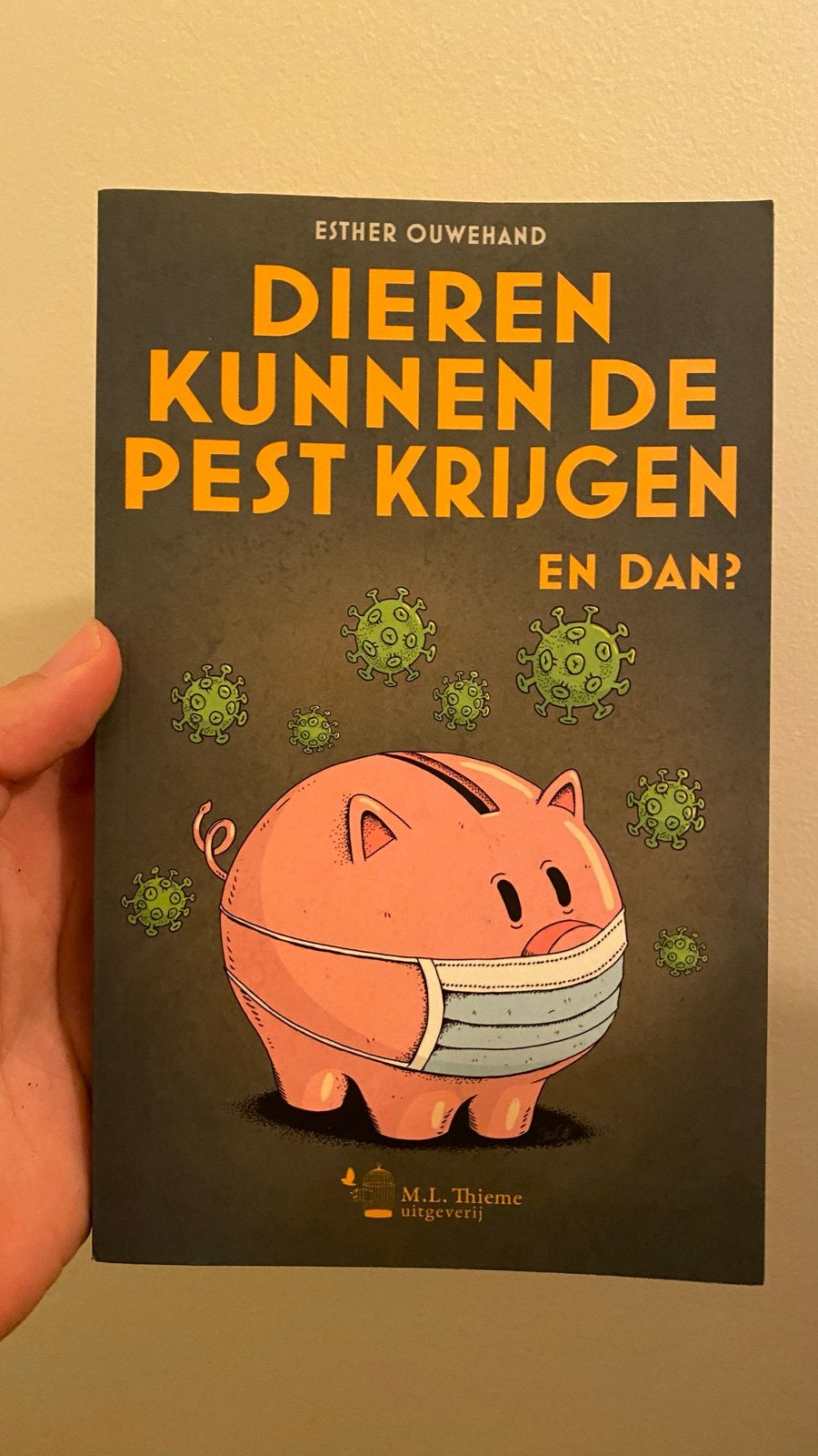 Dieren kunnen de pest krijgen - Esther Ouwehand, Ophalen of Verzenden, Zo goed als nieuw, Nederland
