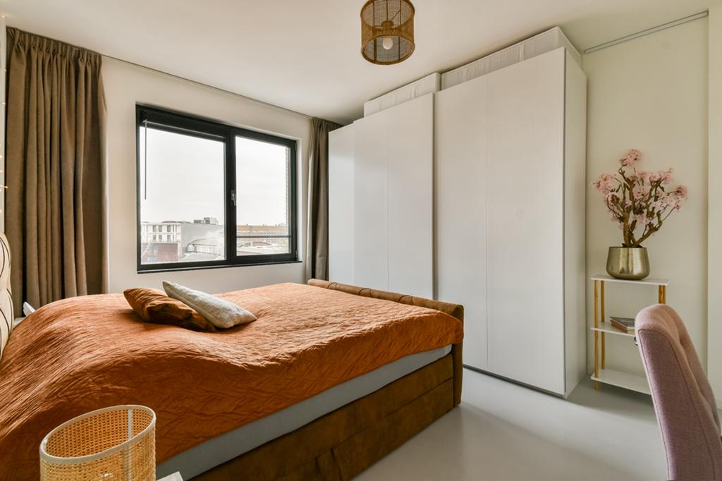 Spacious IKEA wardrobe with light, Huis en Inrichting, Ophalen, Minimal, 200 cm of meer, 200 cm of meer