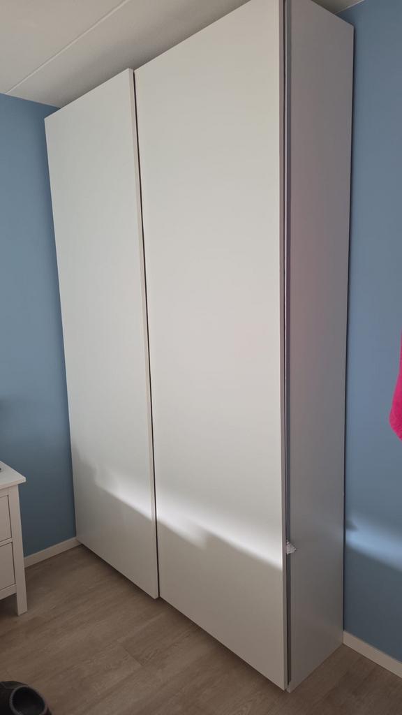 Witte PAX kledingkast met schuifdeuren, Ophalen, Overige materialen, Gebruikt, 100 tot 150 cm
