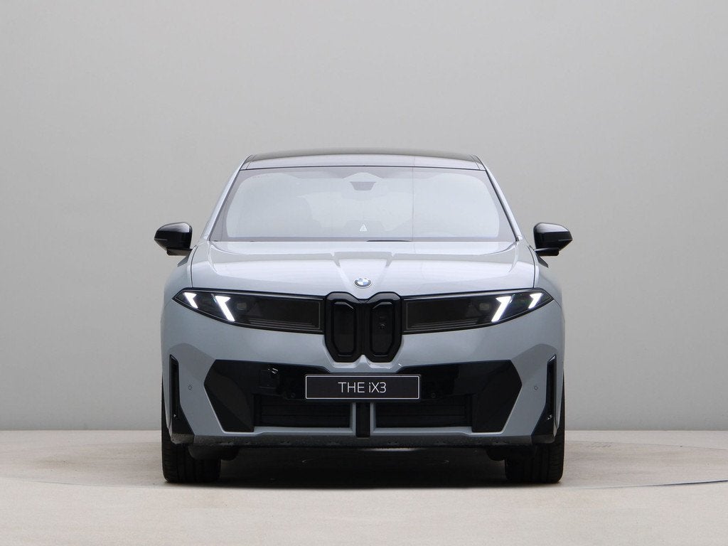 BMW iX3 50 xDrive M Sport Pro 113 kWh (bj 2026, automaat), Auto's, BMW, Automaat, Zwart, Automatische klimaatregeling, Vierwielaandrijving