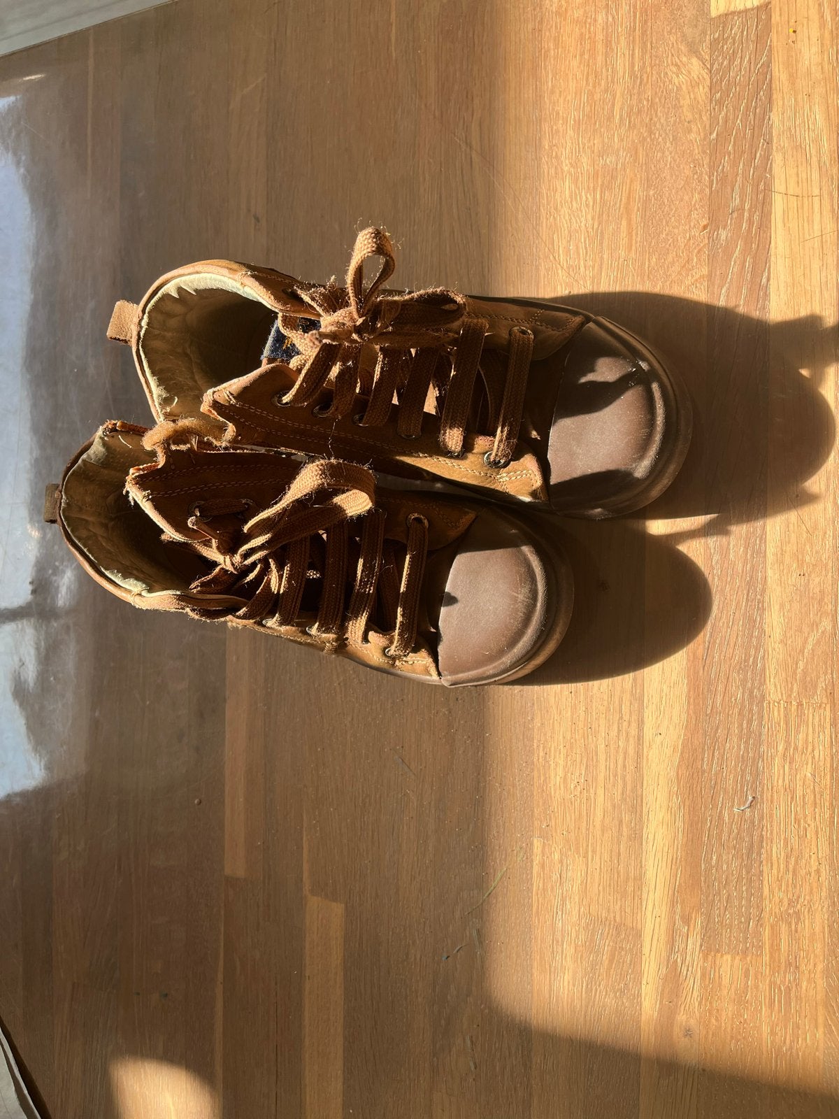 Bruine hoge sneakers maat 29 Shoesme, Ophalen of Verzenden, Zo goed als nieuw, Jongen of Meisje, Schoenen
