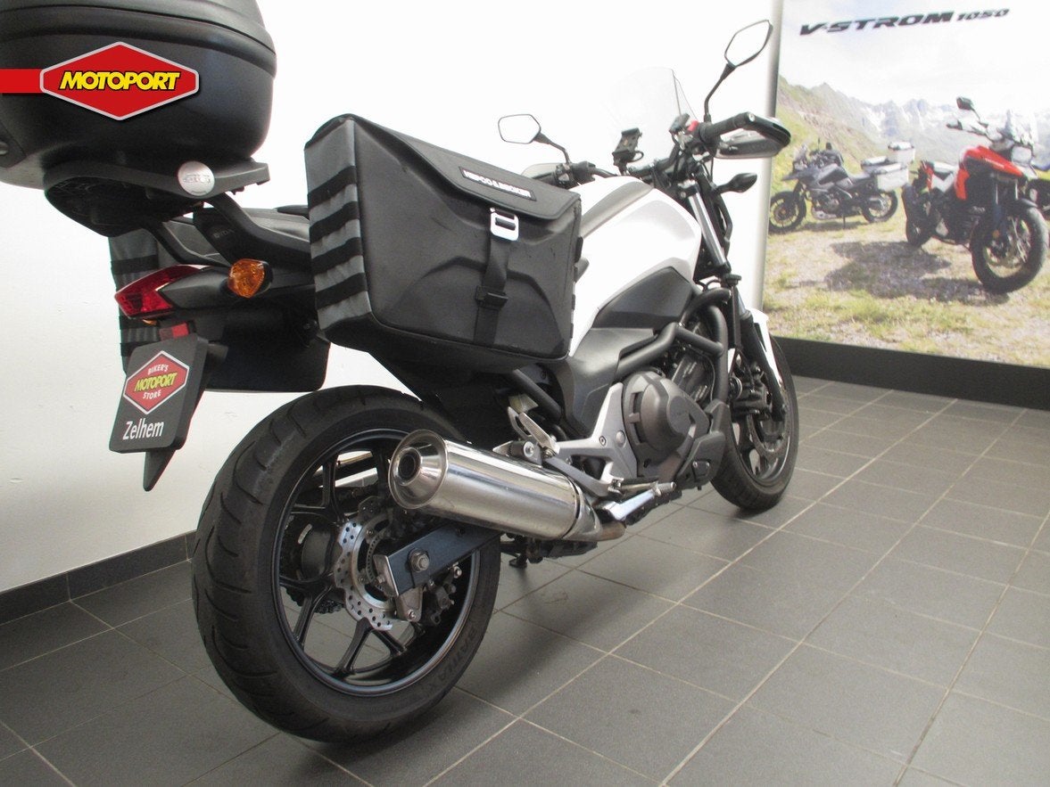 Honda NC 750 S DCT (bj 2014), Motoren, Doornveld 180-184
B-1731  ZELLIK, BE, Honda Motor Europe Ltd, Belgian Branche, Bedrijf