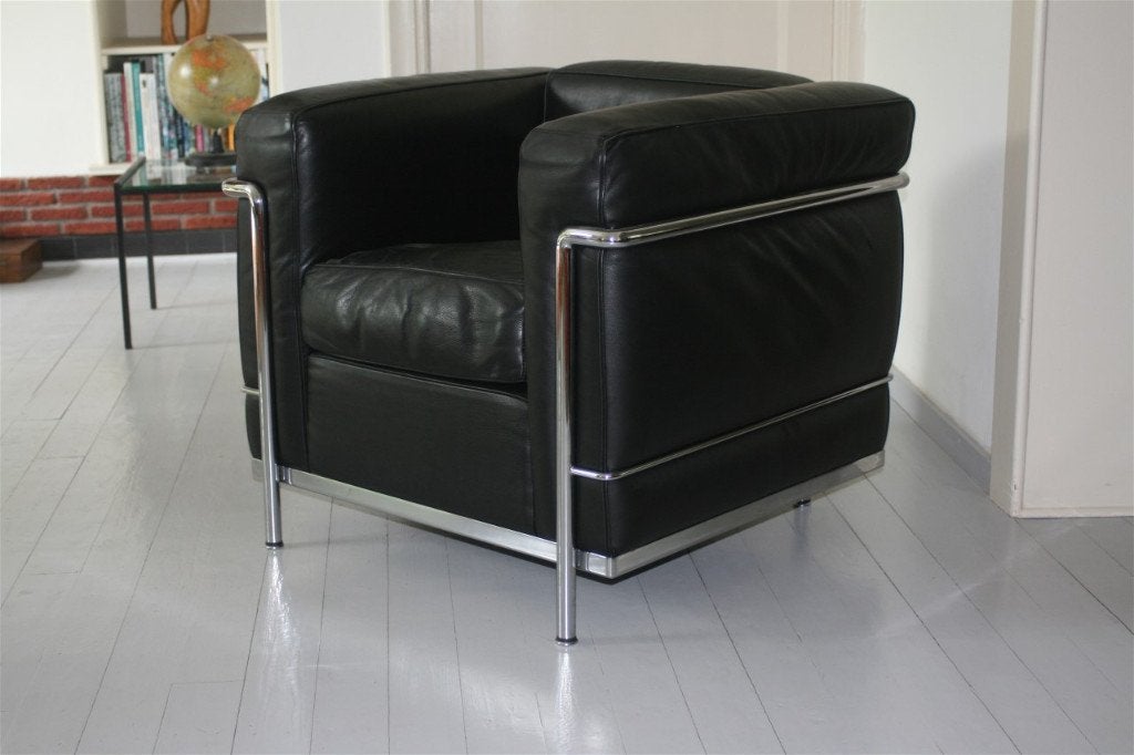 Originele Zwart Leren le Corbusier LC 2 Fauteuil Cassina, Huis en Inrichting, Fauteuils, Ophalen, Design Klassieker, Minder dan 75 cm