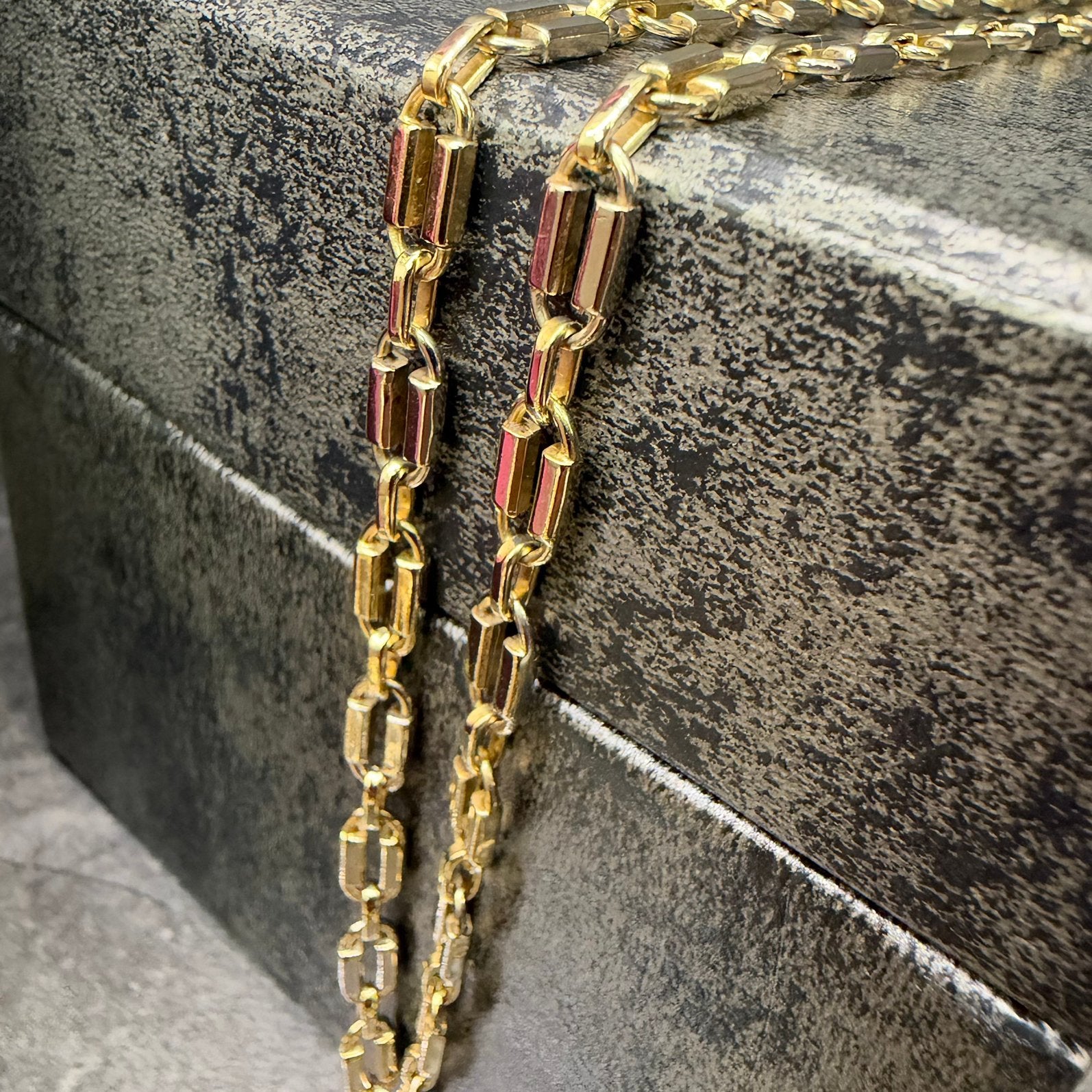 14k gouden ketting massief schakel bicolour 70 cm, Ophalen of Verzenden, Zo goed als nieuw, Goud
