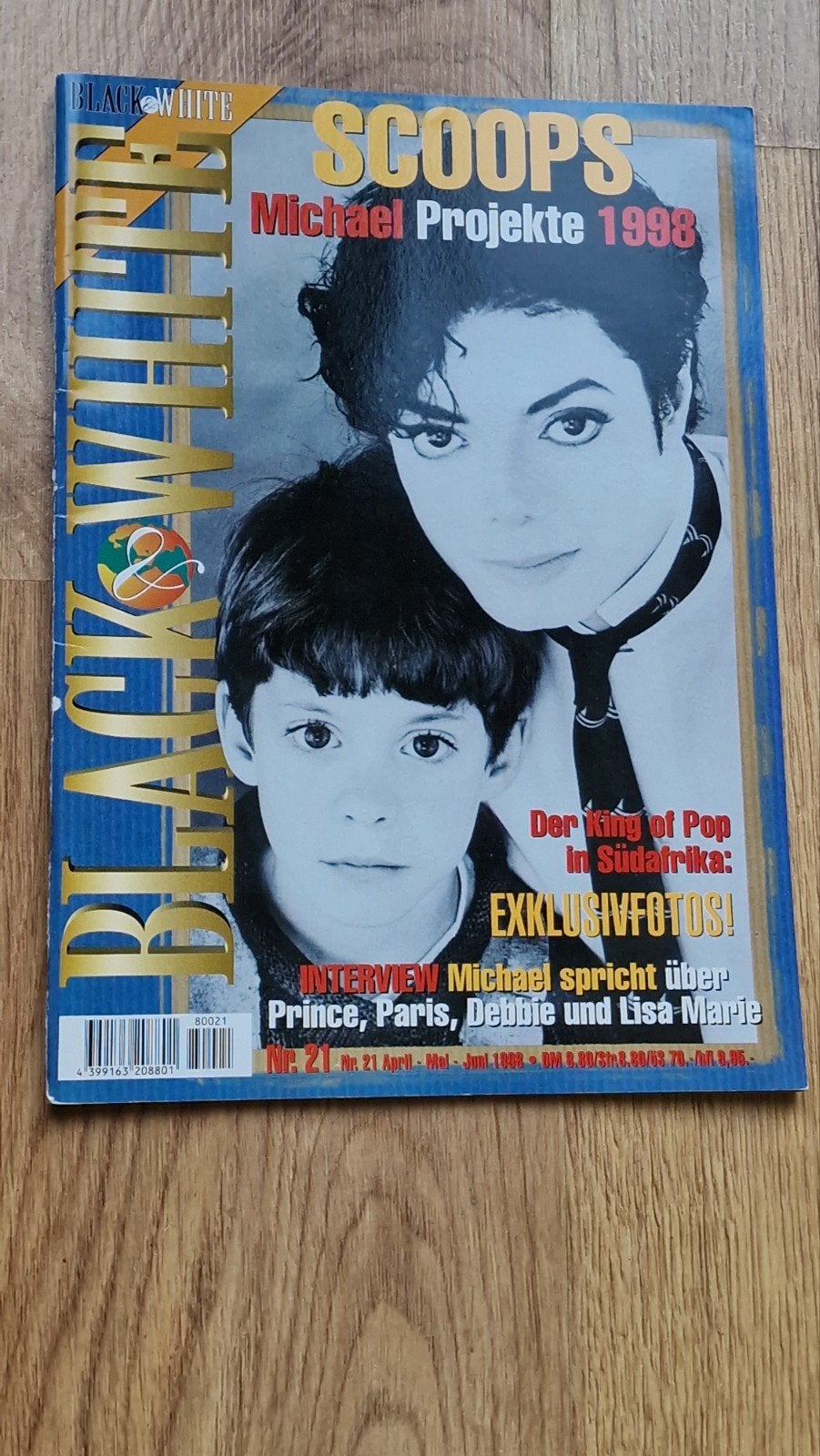 Black & White Magazine Nr. 21 - Michael Jackson met posters!, Verzenden, Zo goed als nieuw, Boek, Tijdschrift of Artikel