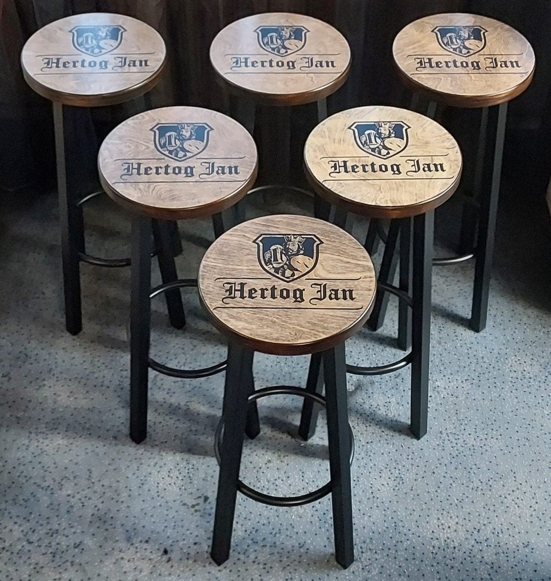 Supermooie HERTOG JAN barkrukken (GEEN STICKER!!)

Hoogte: 7, Ophalen of Verzenden, Nieuw, Gebruiksvoorwerp