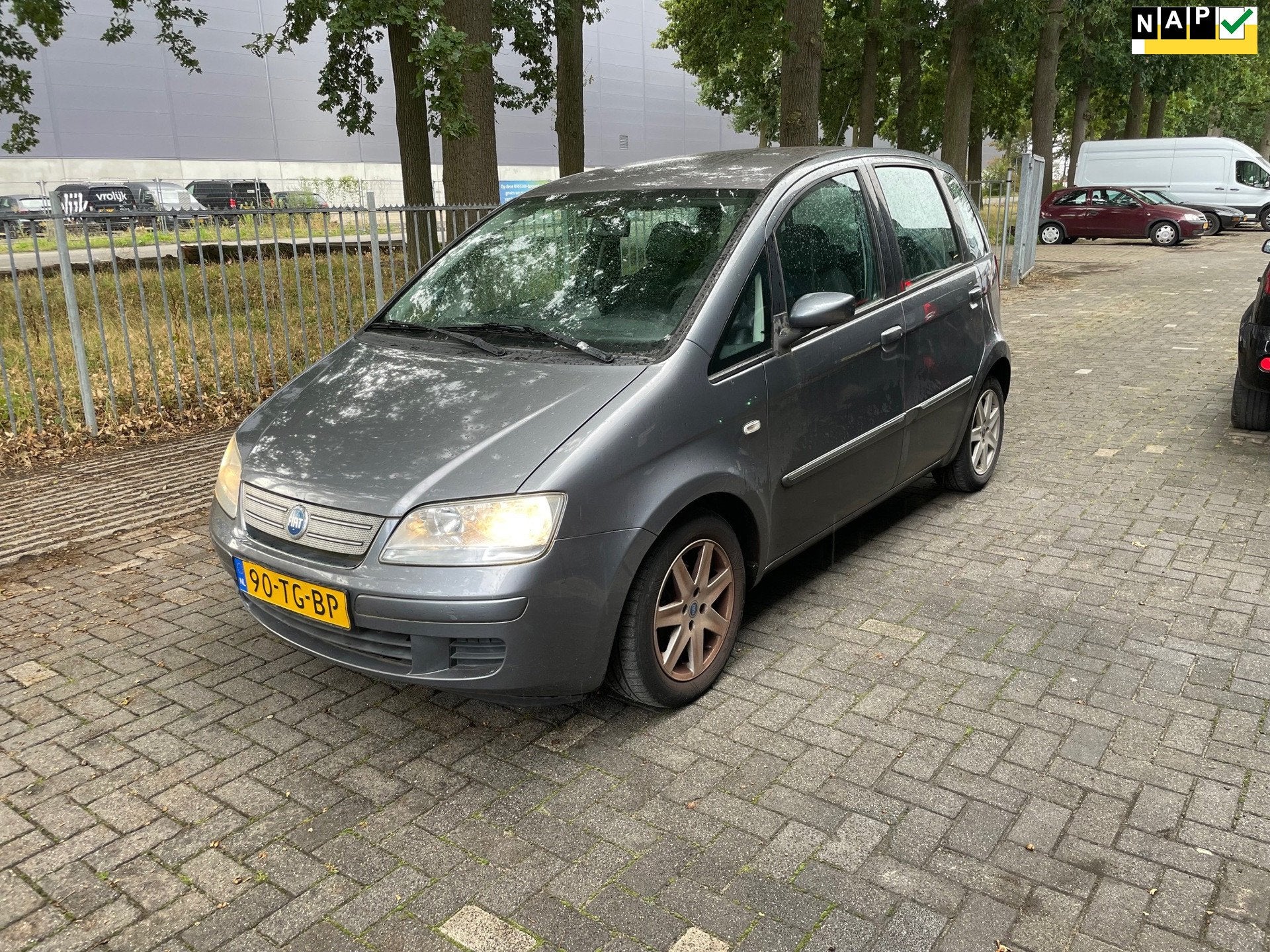 Fiat Idea 1.4-16V Emotion AUTOMAAT NAP CLIMA LM VELGEN CV RA, Voorwielaandrijving, Metallic lak, Gebruikt, 400 kg