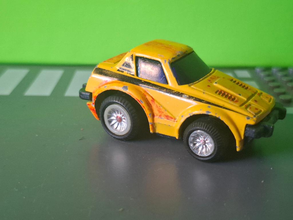 MC Toy - Triumph TR7 [geel] 1/55, Hobby en Vrije tijd, Ophalen of Verzenden, Gebruikt, Auto