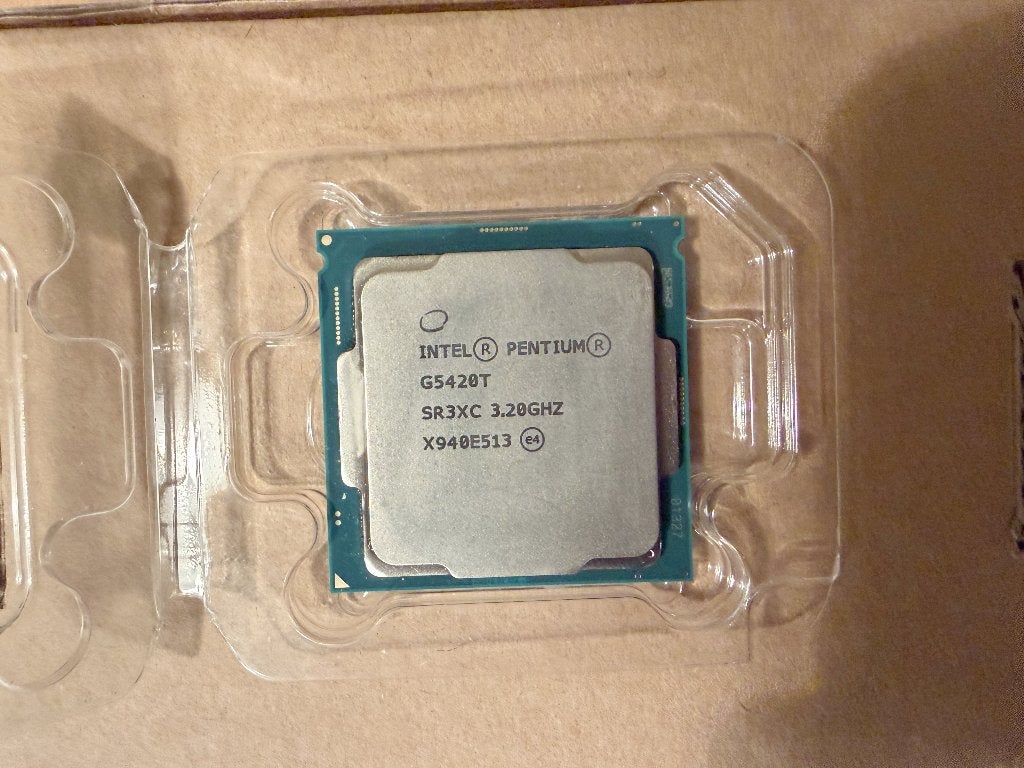 Intel CPU - Pentium GOLD G5420T, LGA 1151, Gebruikt, Ophalen of Verzenden, 3 tot 4 Ghz