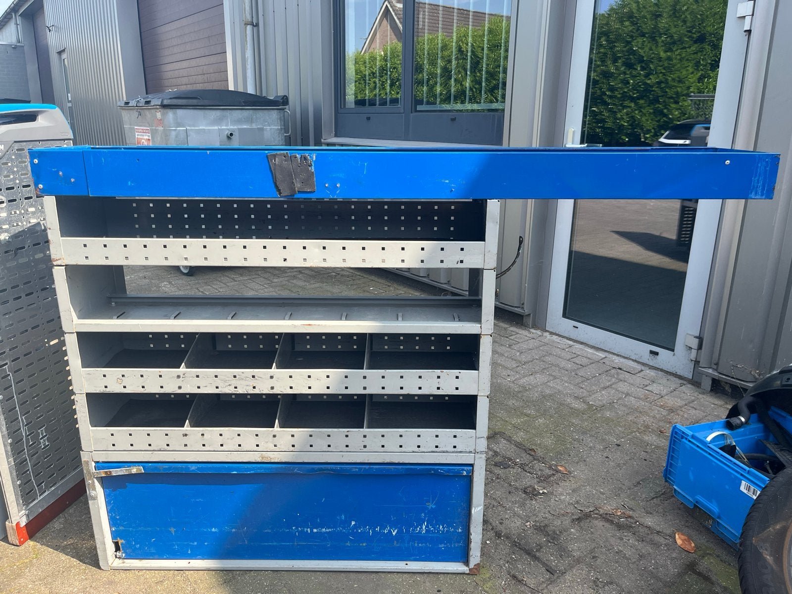 Bedrijfswageninrichting, Ophalen