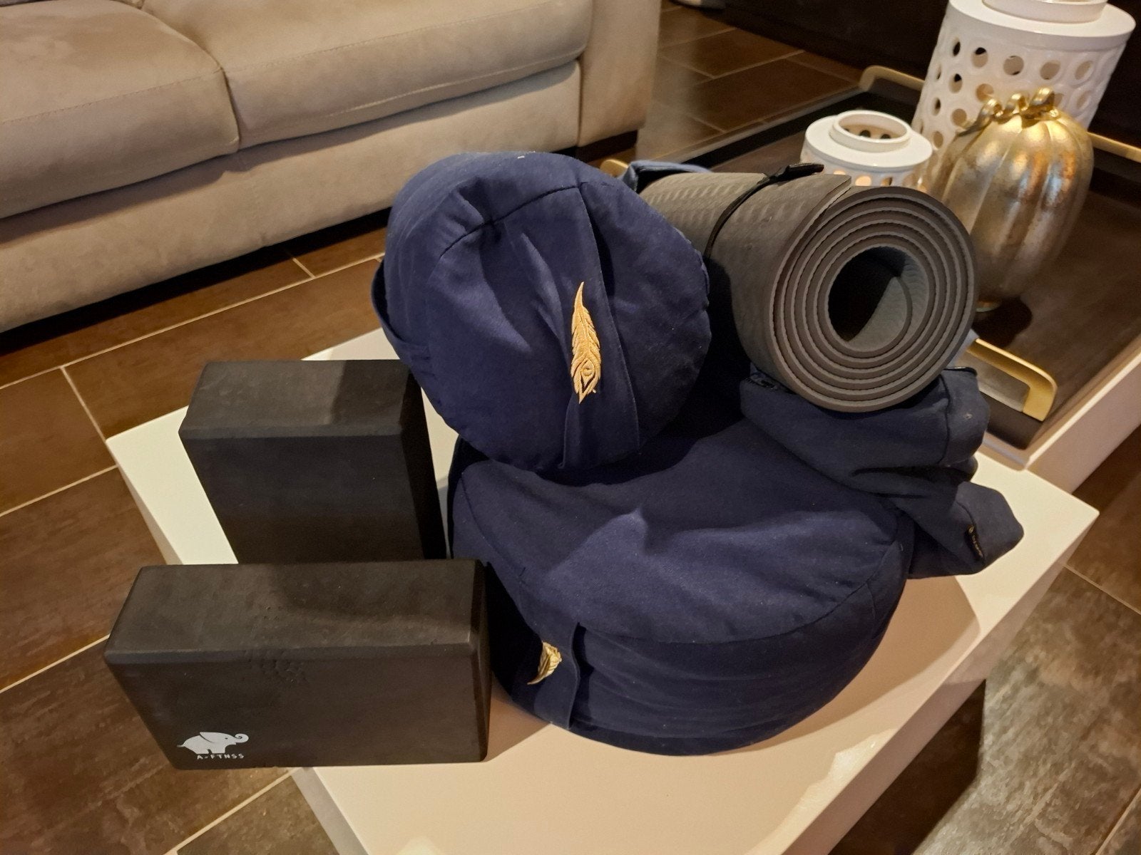 Complete Yoga Set: Mat, Kussens, Blokken en Tas, Sport en Fitness, Ophalen of Verzenden, Zo goed als nieuw, Yoga-accessoire