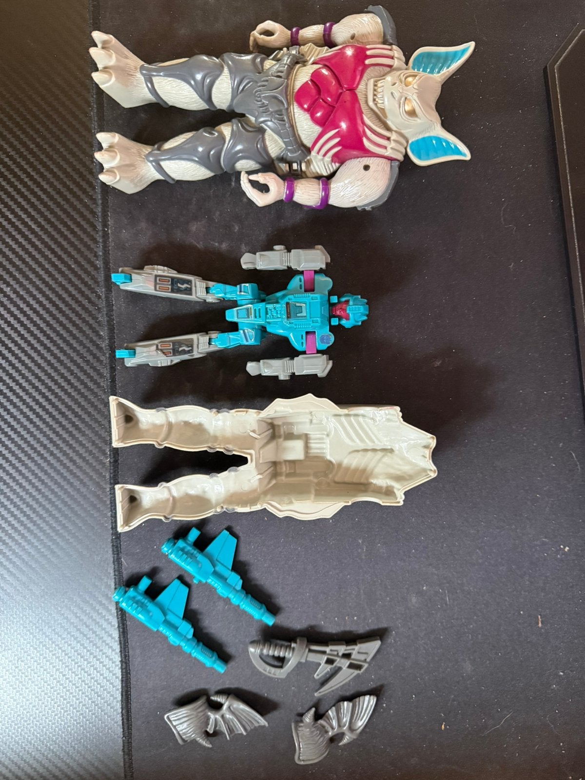 Hasbro Transformers G1 decepticons pretenders Bomb-Burst, Verzamelen, Transformers, G1, Ophalen of Verzenden, Zo goed als nieuw