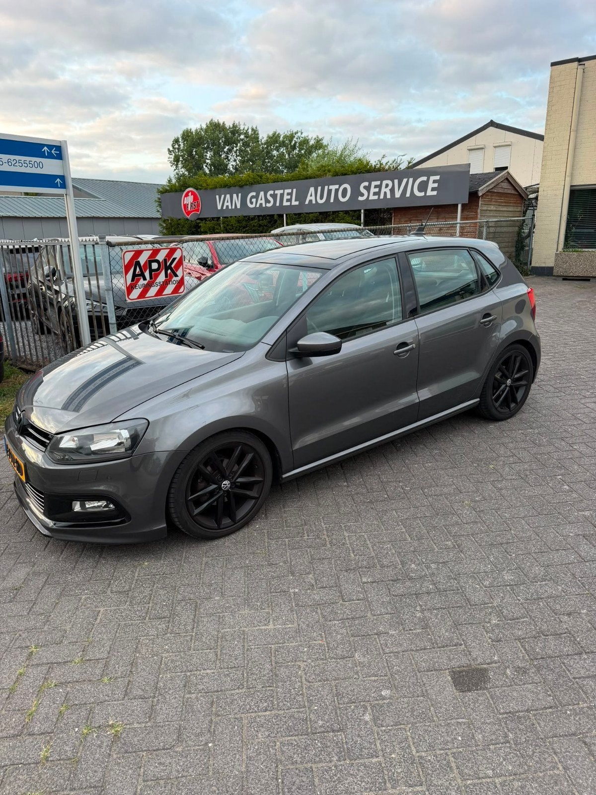 Volkswagen Polo 1.6 TDI 66KW DSG 2013 Grijs 164k gelopen, Auto's, 23 km/l, Diesel, Particulier, 111 €/maand
