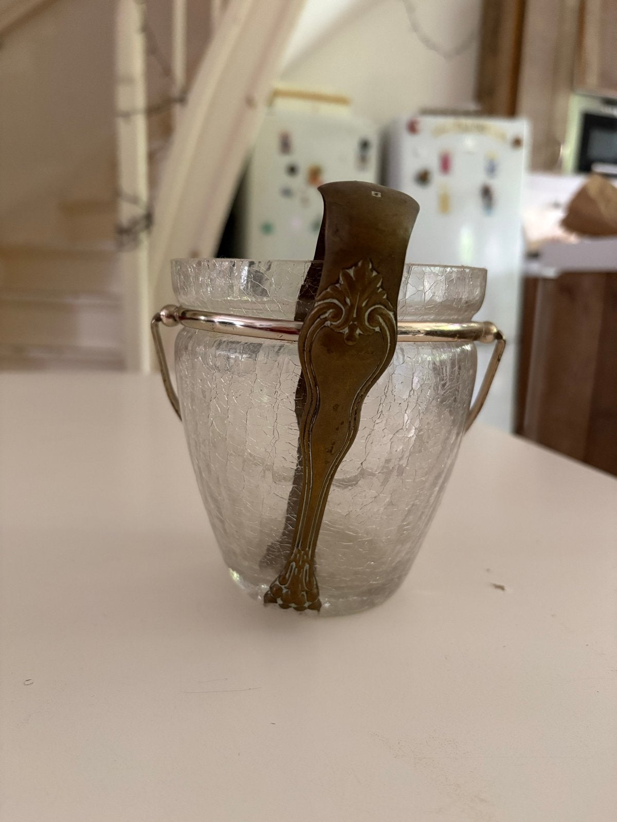 Vintage ice bucket with brass tongs, Ophalen