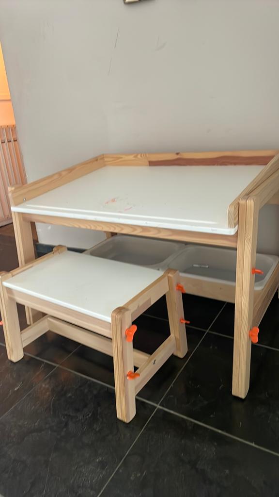 IKEA Tekentafel met krukje en opbergbakken, Ophalen, Gebruikt, Tafel(s) en Stoel(en)