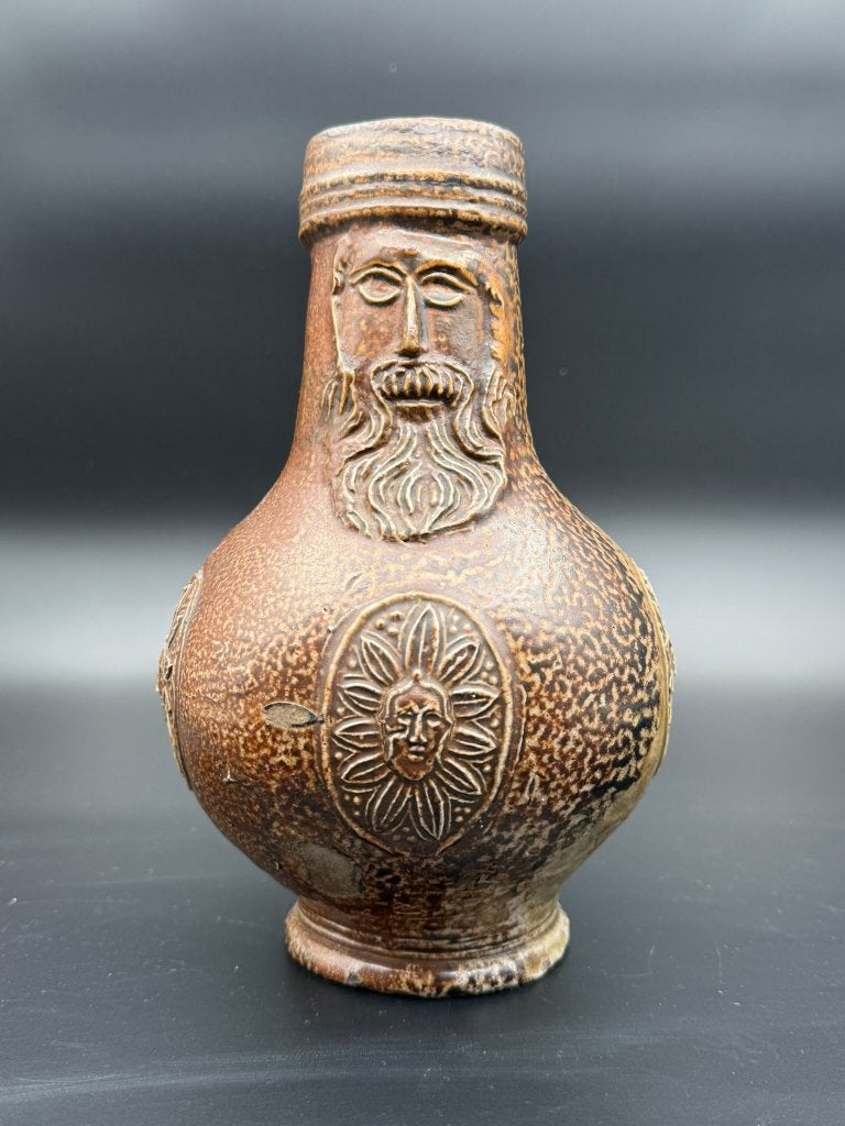 Baardmankruik met brede hals en 3 zegels, Antiek en Kunst, Antiek | Keramiek en Aardewerk, Ophalen of Verzenden