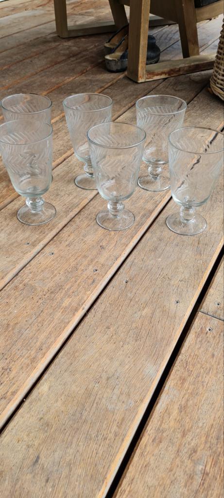 Set van 6 vintage glazen met voet, Ophalen