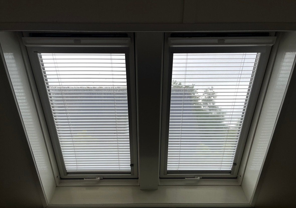 VELUX jaloezieën voor dakramen - Set van 2, Jaloezie, Beige, Metaal, Ophalen of Verzenden