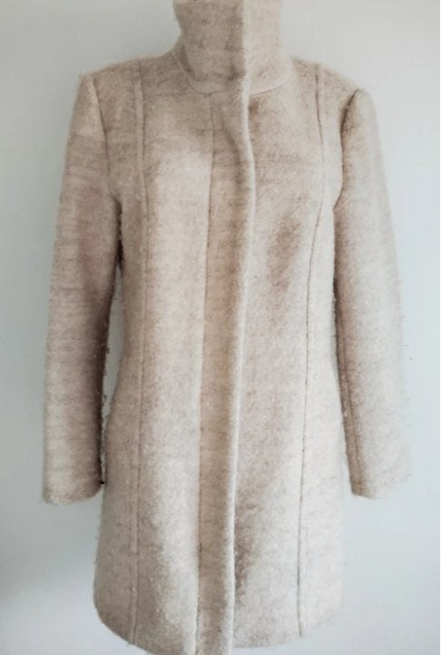 Beige bouclé jas / mantel Bodyflirt (Bonprix) – Maat XS (34), Bonprix, Beige, Ophalen of Verzenden, Zo goed als nieuw