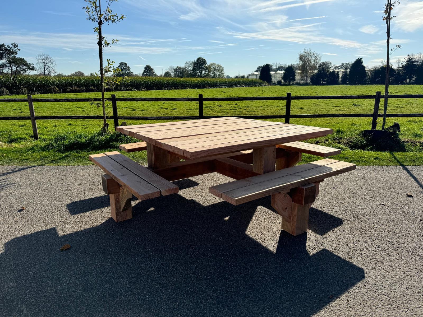 Robuuste houten picknicktafel met 4 banken – topkwaliteit, Ophalen, Zo goed als nieuw, Rechthoekig, Hout