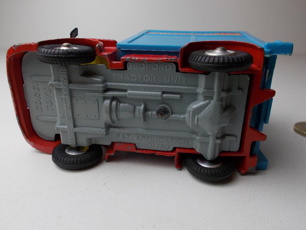 1964 Corgi Toys 503 CHIPPERFIELDS CIRCUS GIRAFFE TRUCK (-A-), Ophalen of Verzenden, Zo goed als nieuw, Bus of Vrachtwagen, Corgi