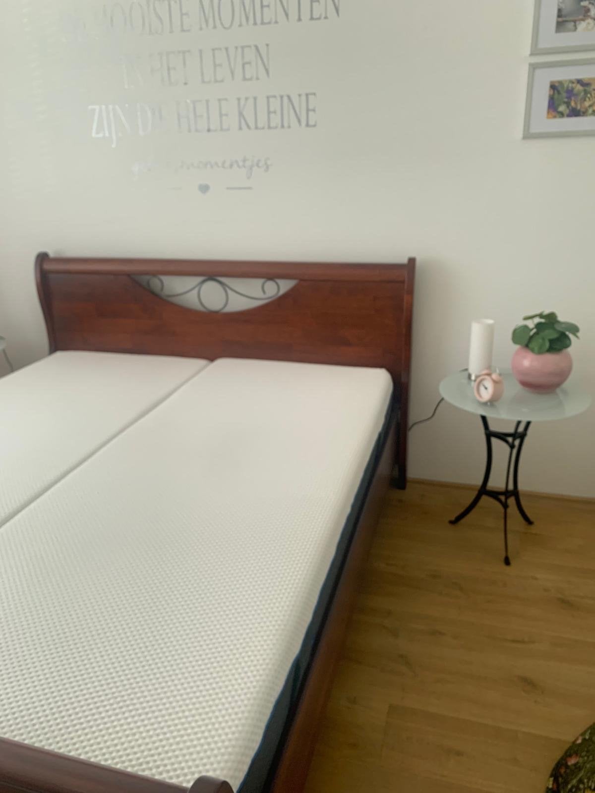 Tweepersoonsbed met houten frame en metalen details, Ophalen, Gebruikt, Bruin, Tweepersoons
