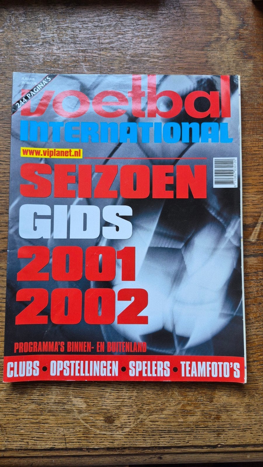 VI Seizoensgids 2001-02, Ophalen of Verzenden, Zo goed als nieuw, Balsport, Voetbal International