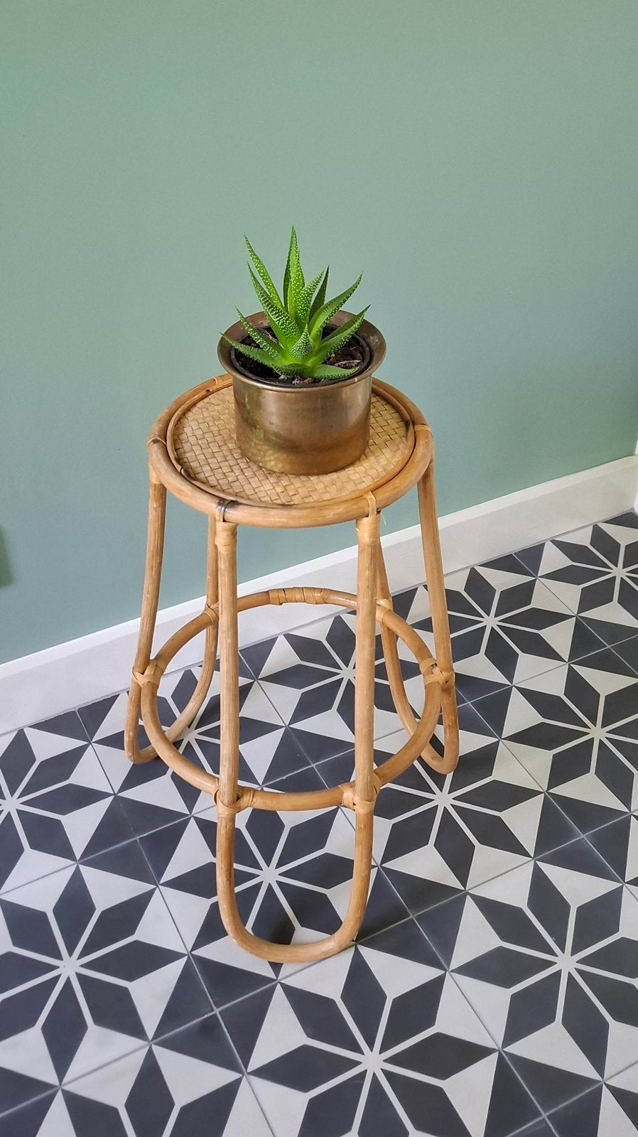 Vintage rotan bamboe plantentafel - rattan, Huis en Inrichting, Tafels | Bijzettafels, Ophalen, Minder dan 45 cm, Minder dan 55 cm