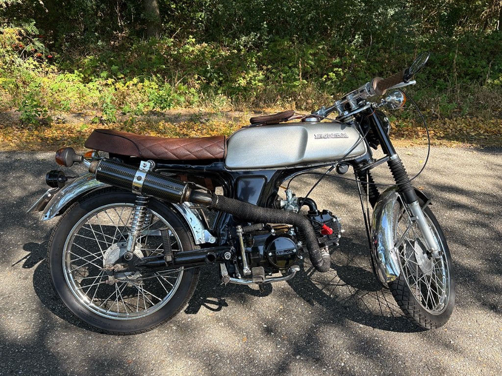 Honda SS50, Fietsen en Brommers, Brommers | Oldtimers, Maximaal 45 km/u, Ophalen, Overige merken, 4 versnellingen
