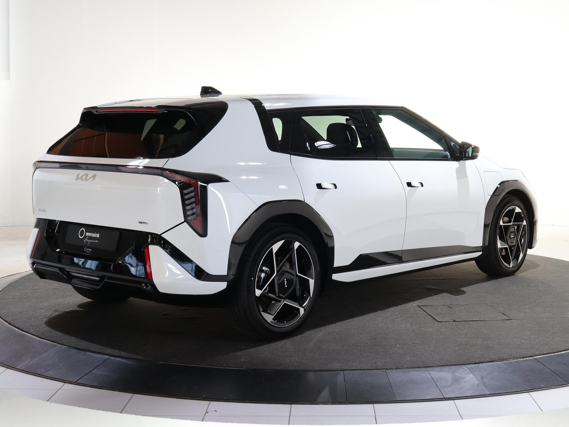 Kia EV4 GT-Line Business Edition 81.4 kWh | Adaptieve cruise, Auto's, 81 kWh, 510 min, Zwart, 33 min