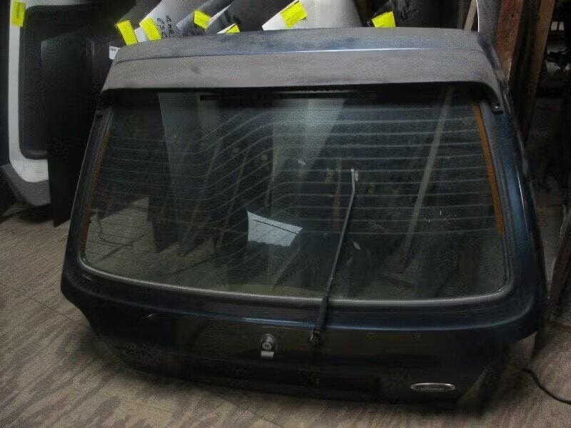 ACHTERKLEP Ford Fiesta 3 (01-1989/12-1996), Auto-onderdelen, Gebruikt, Achterklep, Ophalen of Verzenden, Henry-Ford-Straße 1 50735 Köln, DE